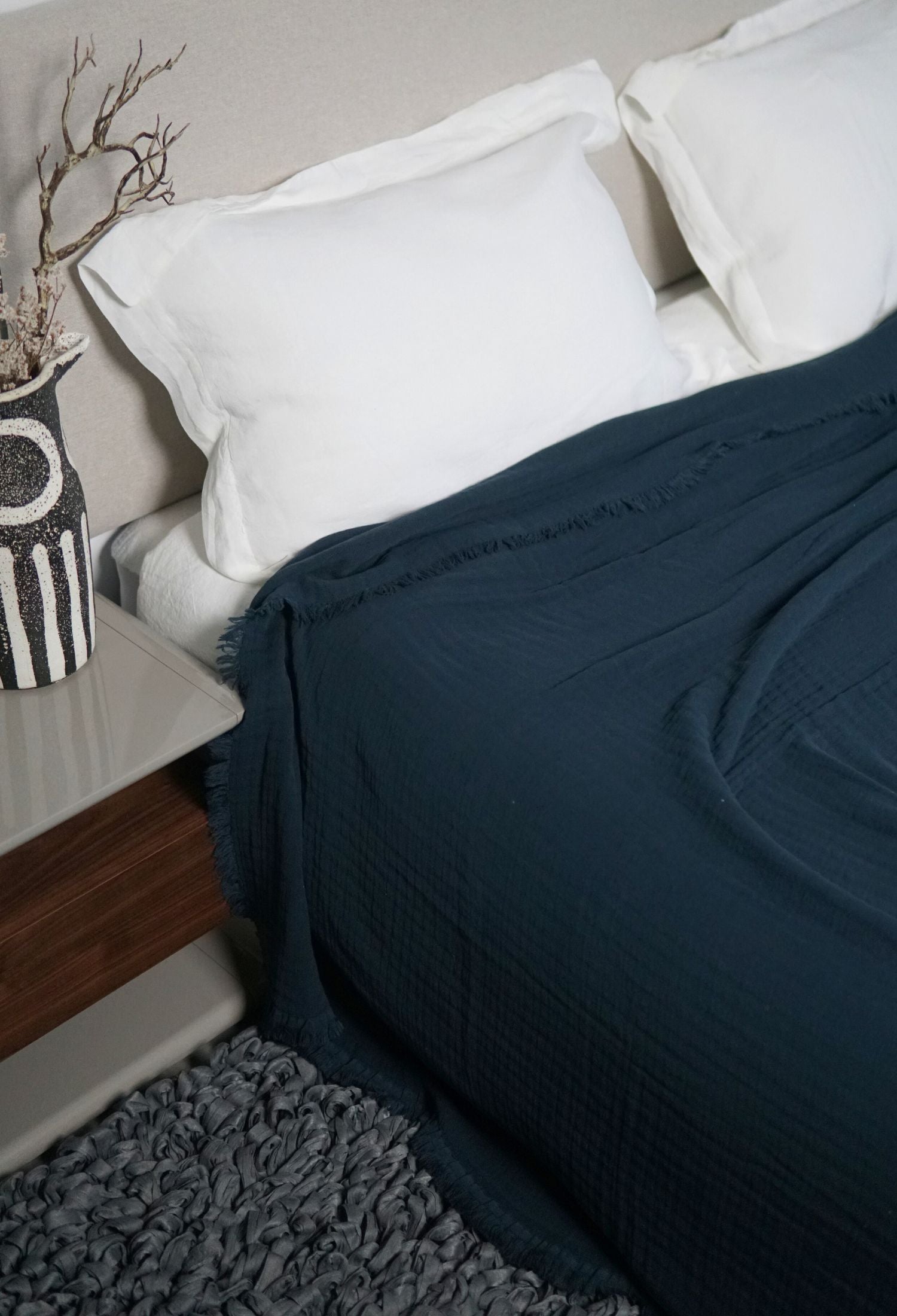 Couverture en coton biologique. Juicy. Bleu marine