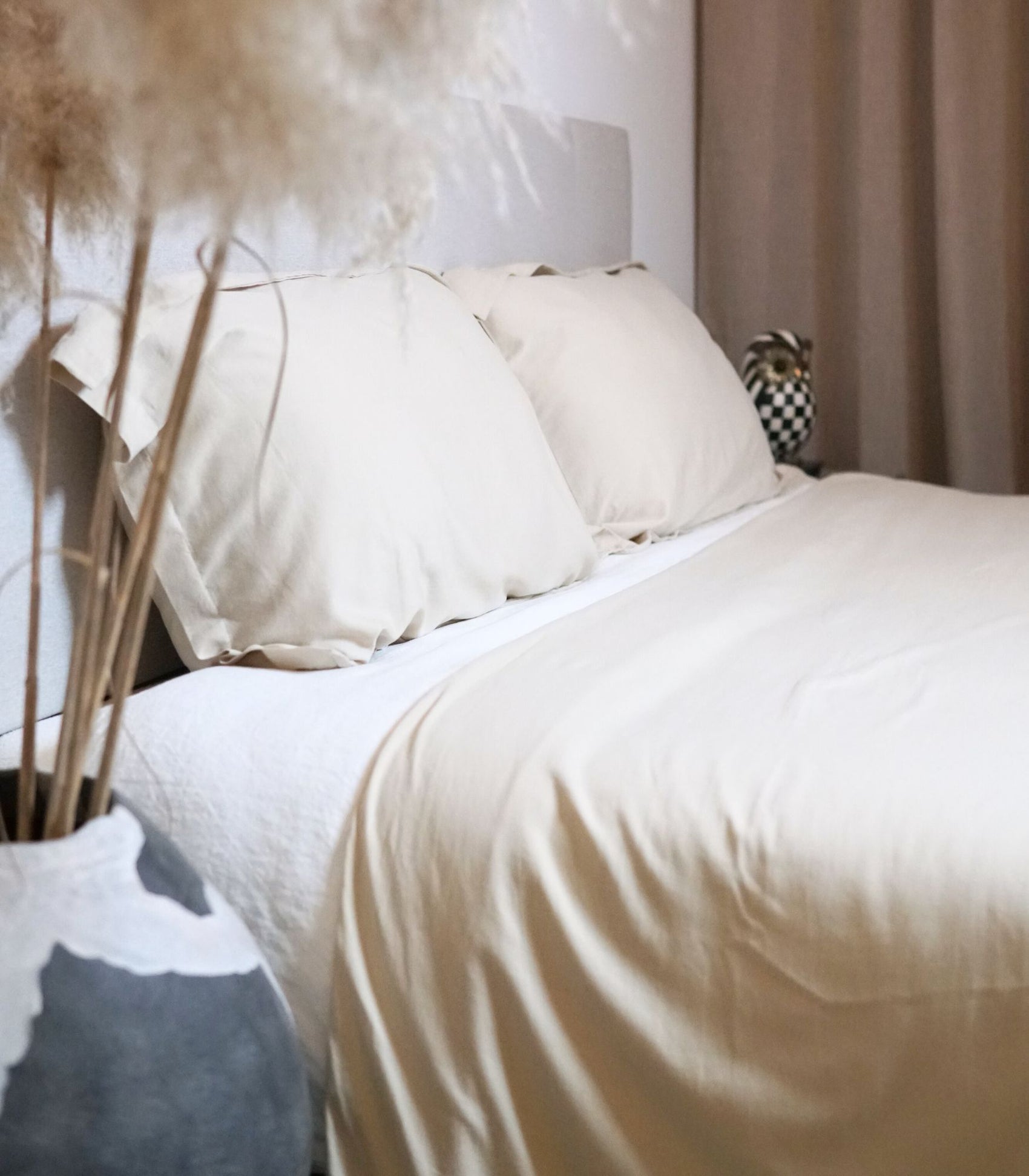 Bed Linen. Pillow Case. Lisbon. Cream