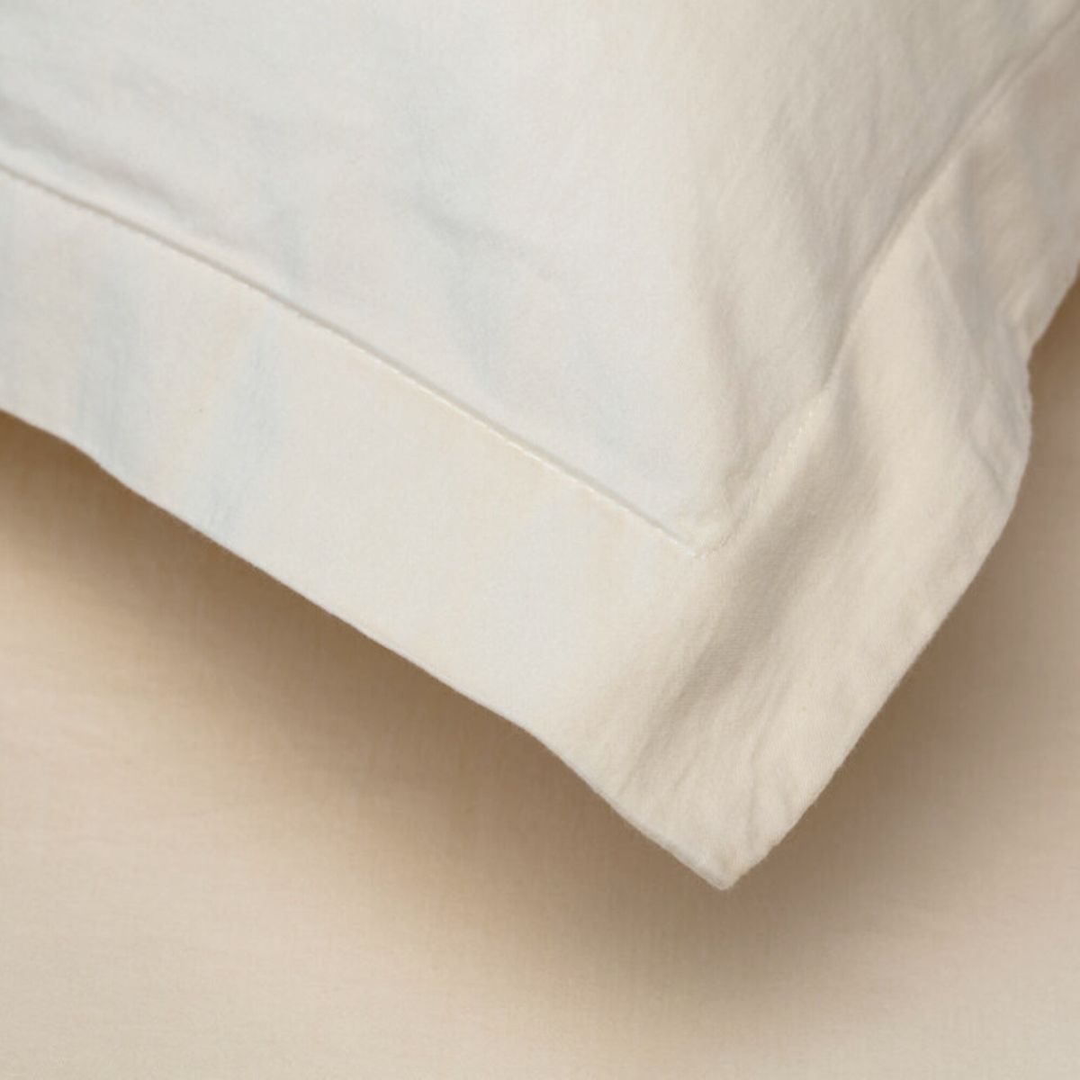 Linge de lit. Taie d'oreiller. Lisbon. Crème