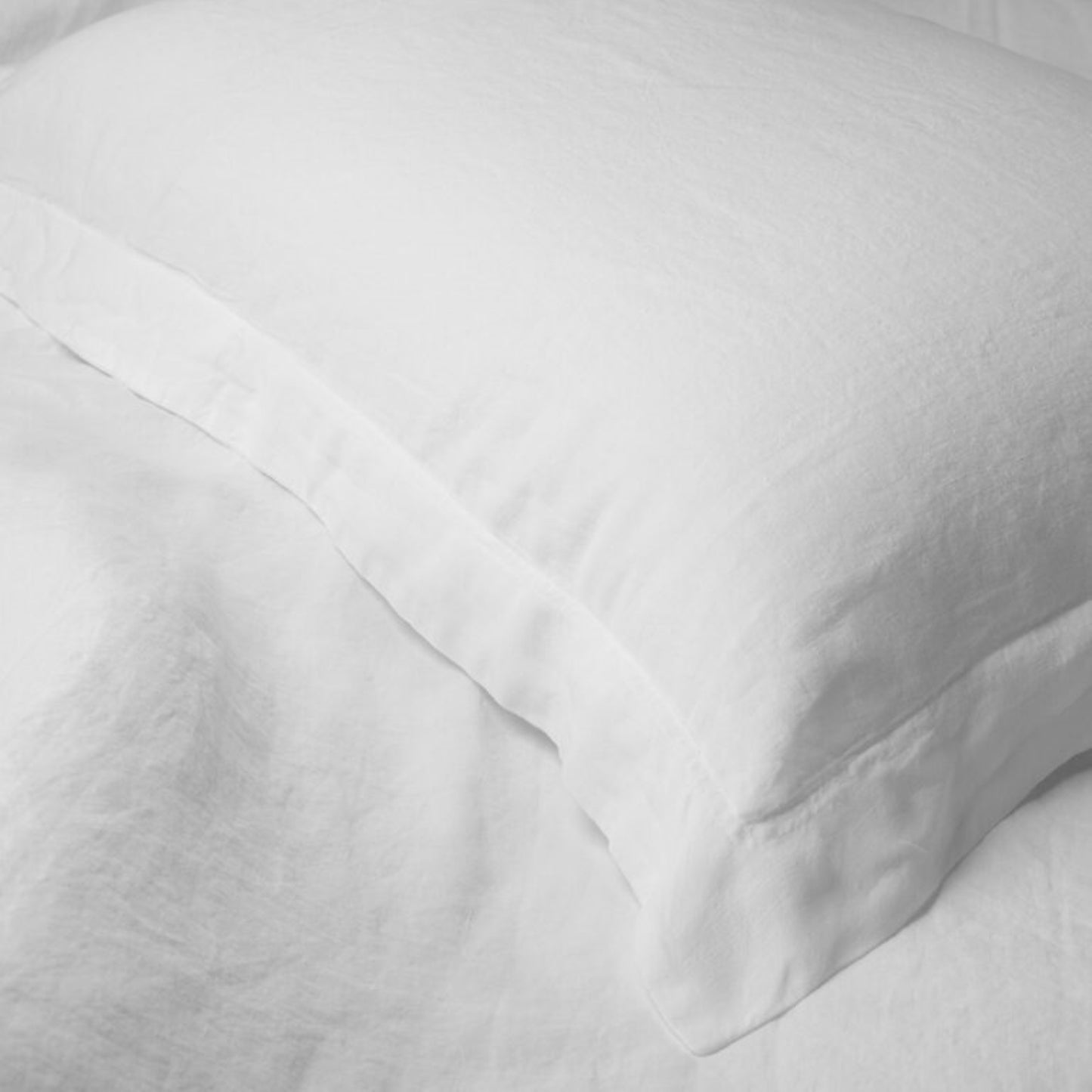 Linge de lit. Taie d'oreiller. Milan. Blanc